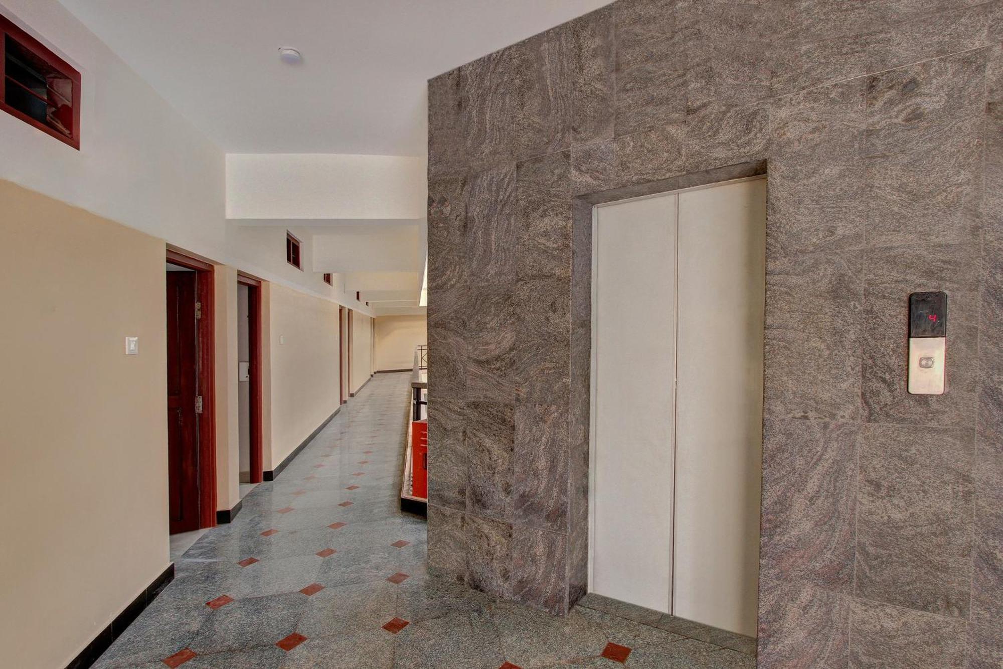 Hotel O Century Park Kāsaragod エクステリア 写真